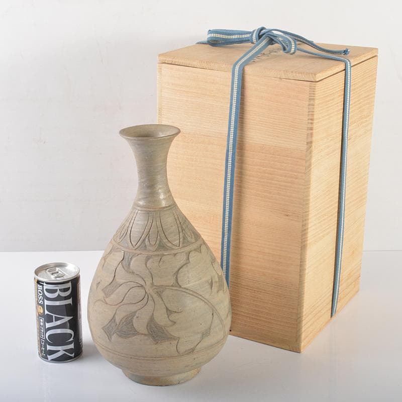 朝鮮美術　李朝　彫三島花草文瓶　時代箱付　V　R6548B