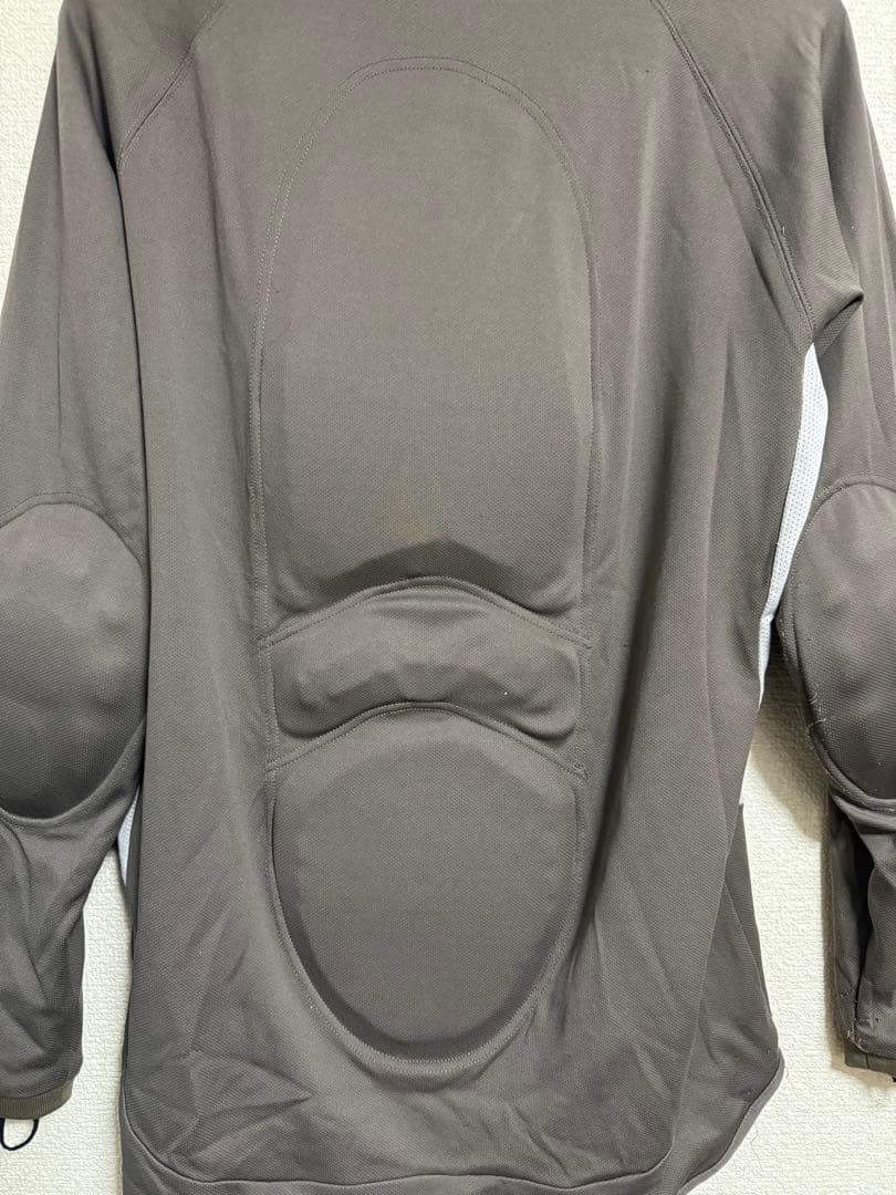 INDUSTY パッド付きプロテクターシャツ