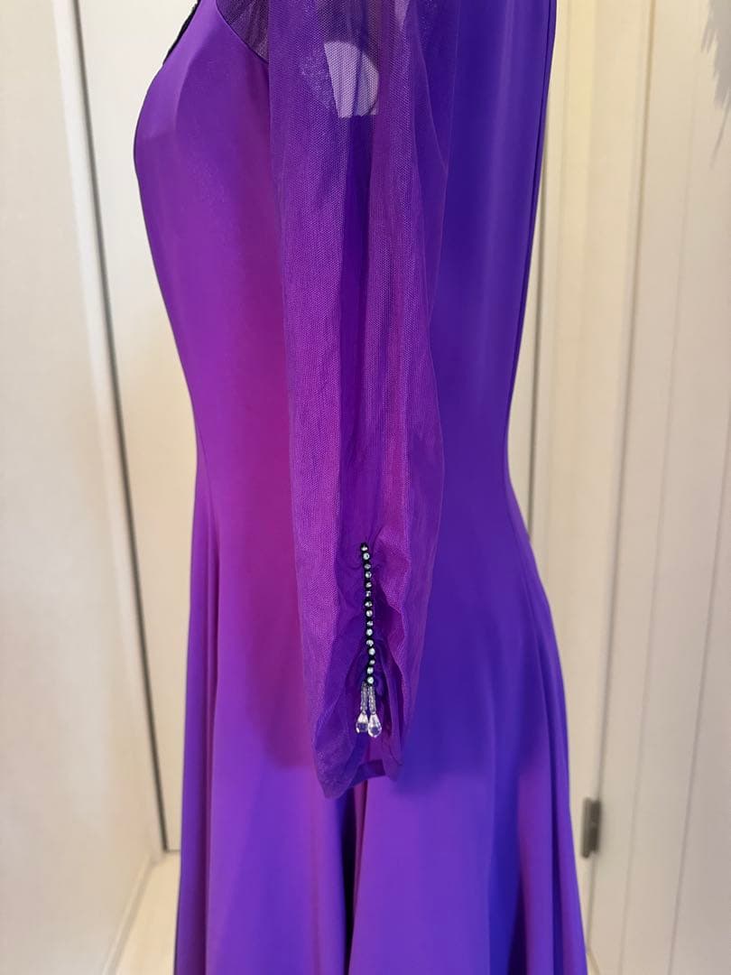 紫のダンスドレス