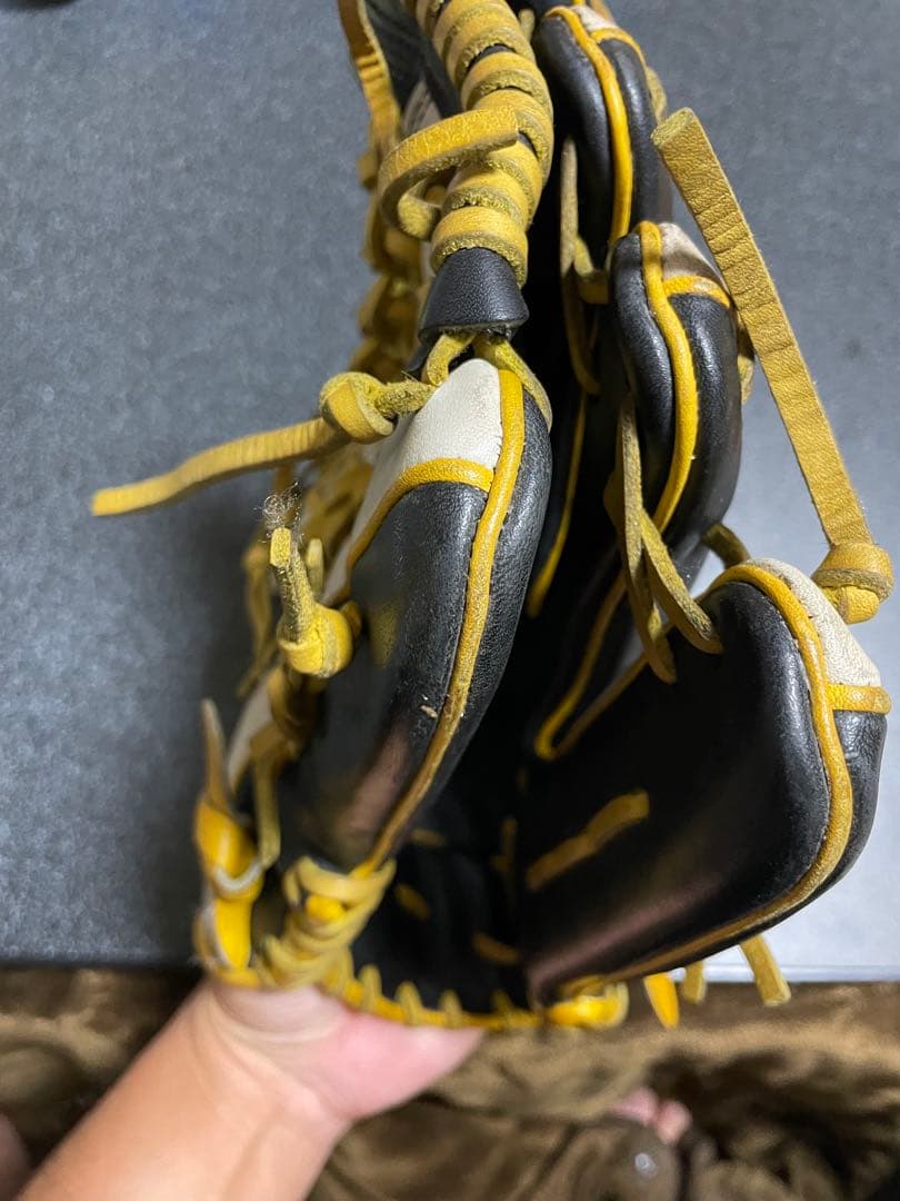 軟式外野用グローブ　オンクラウドナイン