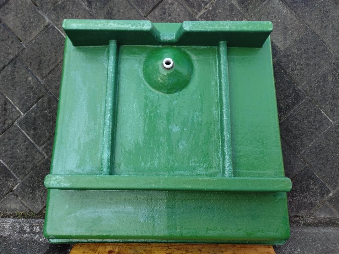 【美品】　FRP製らんちゅう水槽（トーワ・ケミカル社製）　【引取り限定】