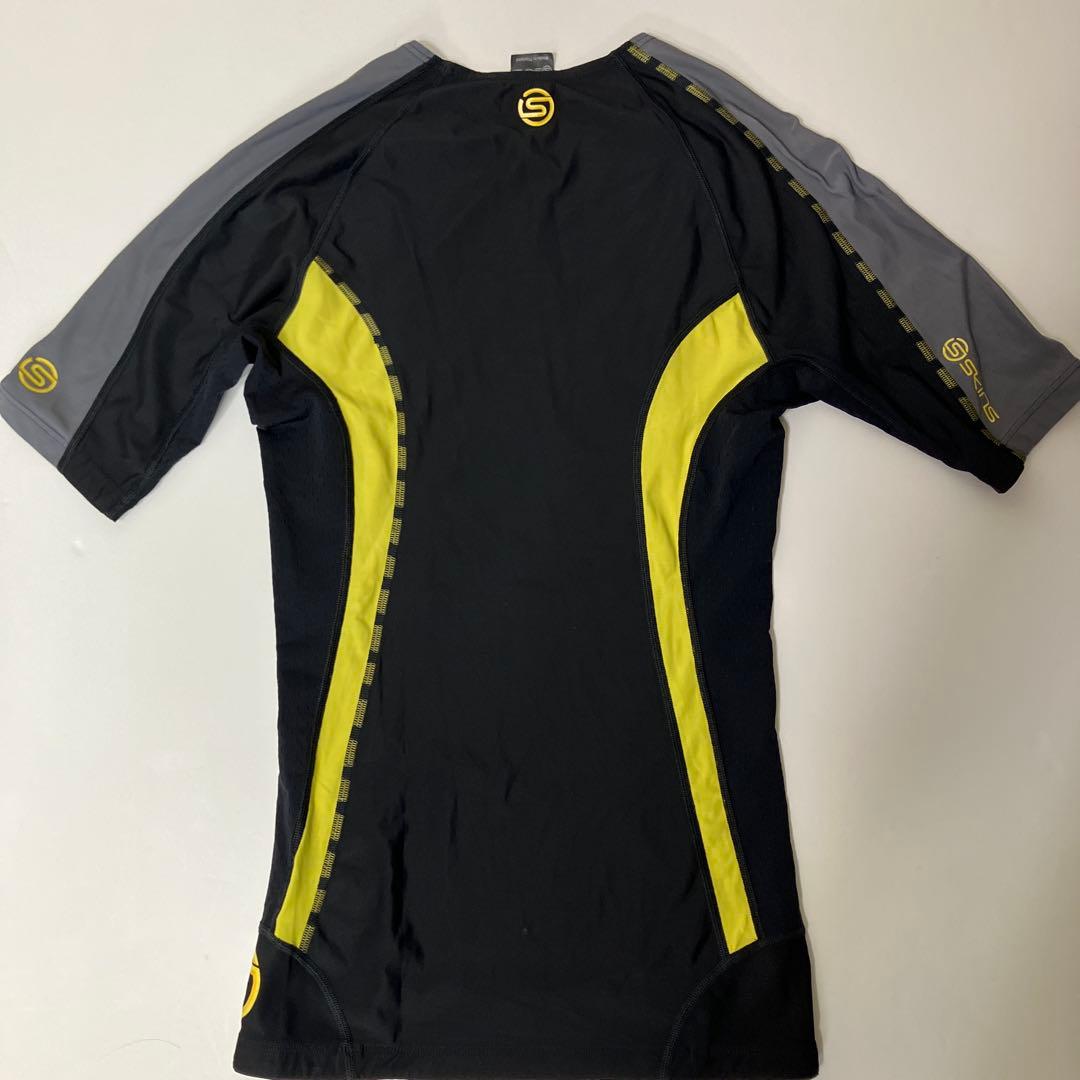 SKINS　7点　フルセット　デサント　スポーツウェア　スキンズ