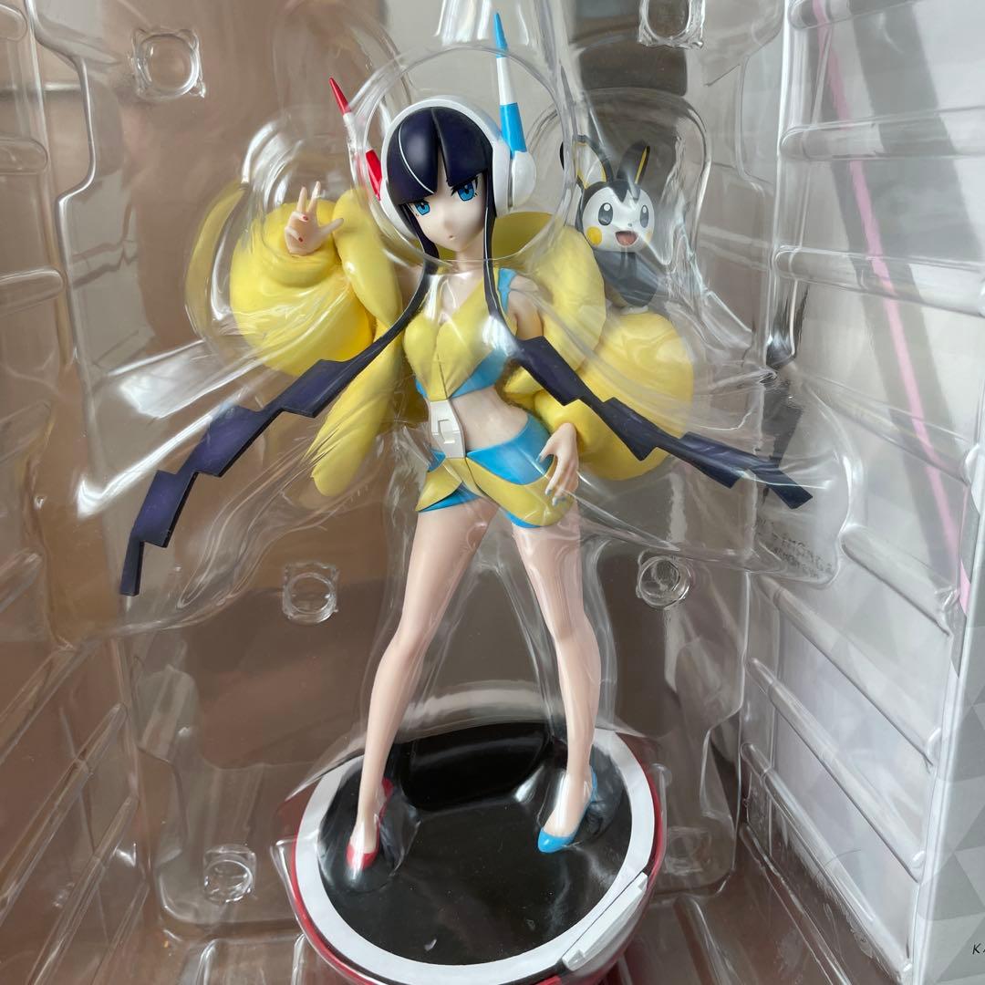 ポケモンセンター カミツレ&エモンガ フィギュア