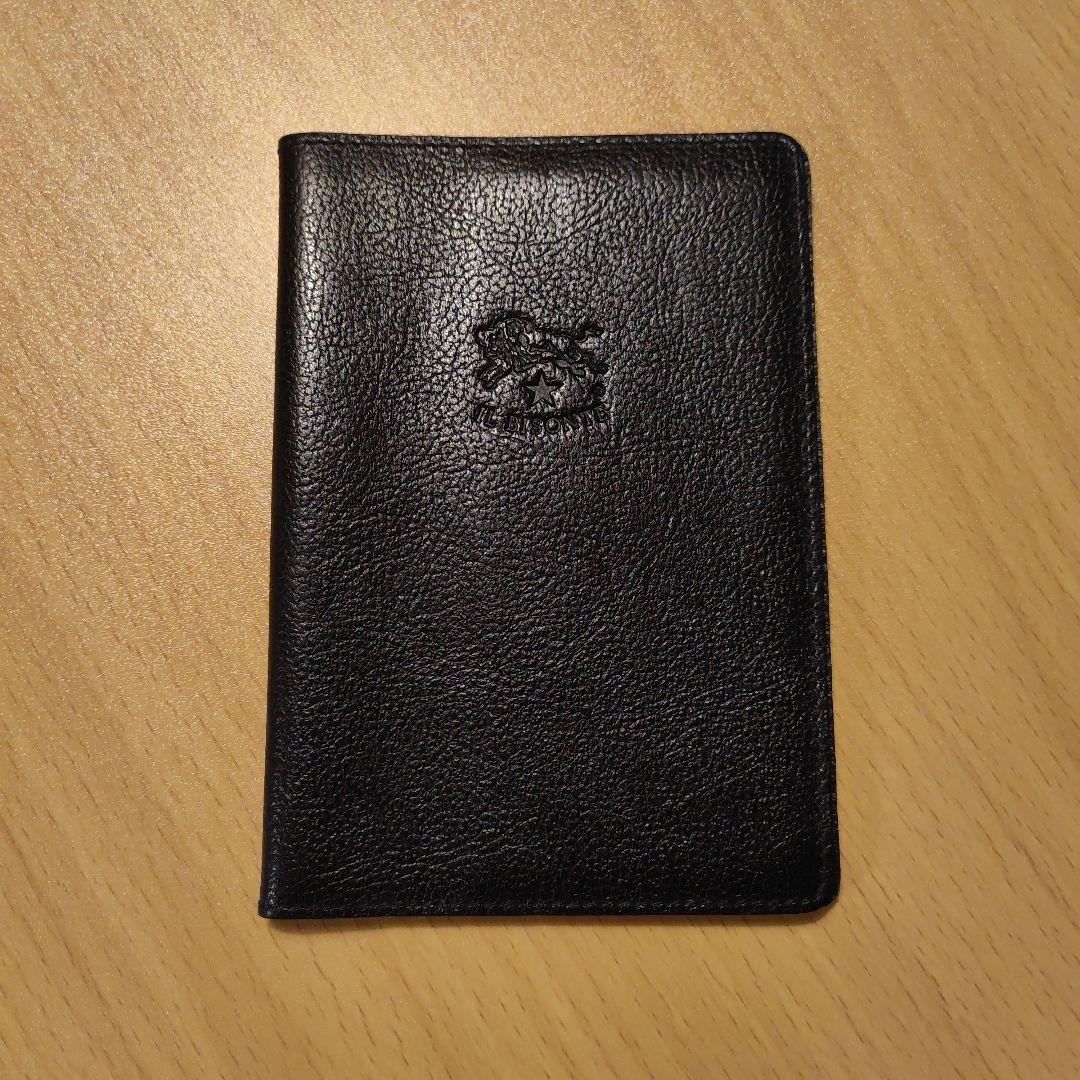イルビゾンテ　パスポートケース　ブラック