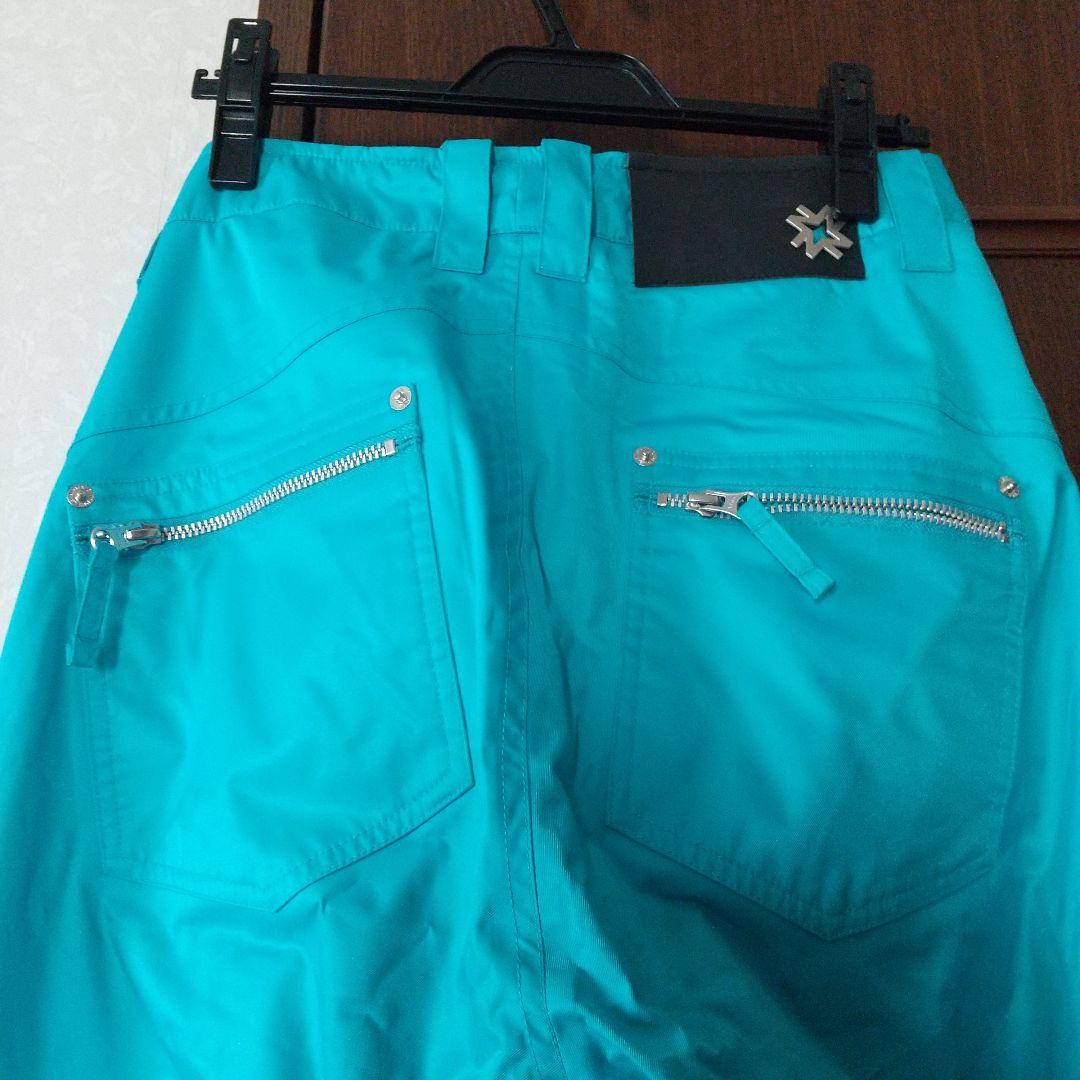 未使用 NIKITA スノーボードウェア 女性用