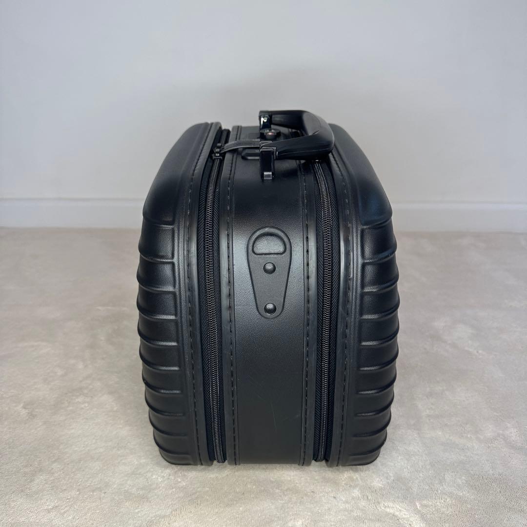 RIMOWA Salsa 832.38 ビューティーケース 13Lマットブラック
