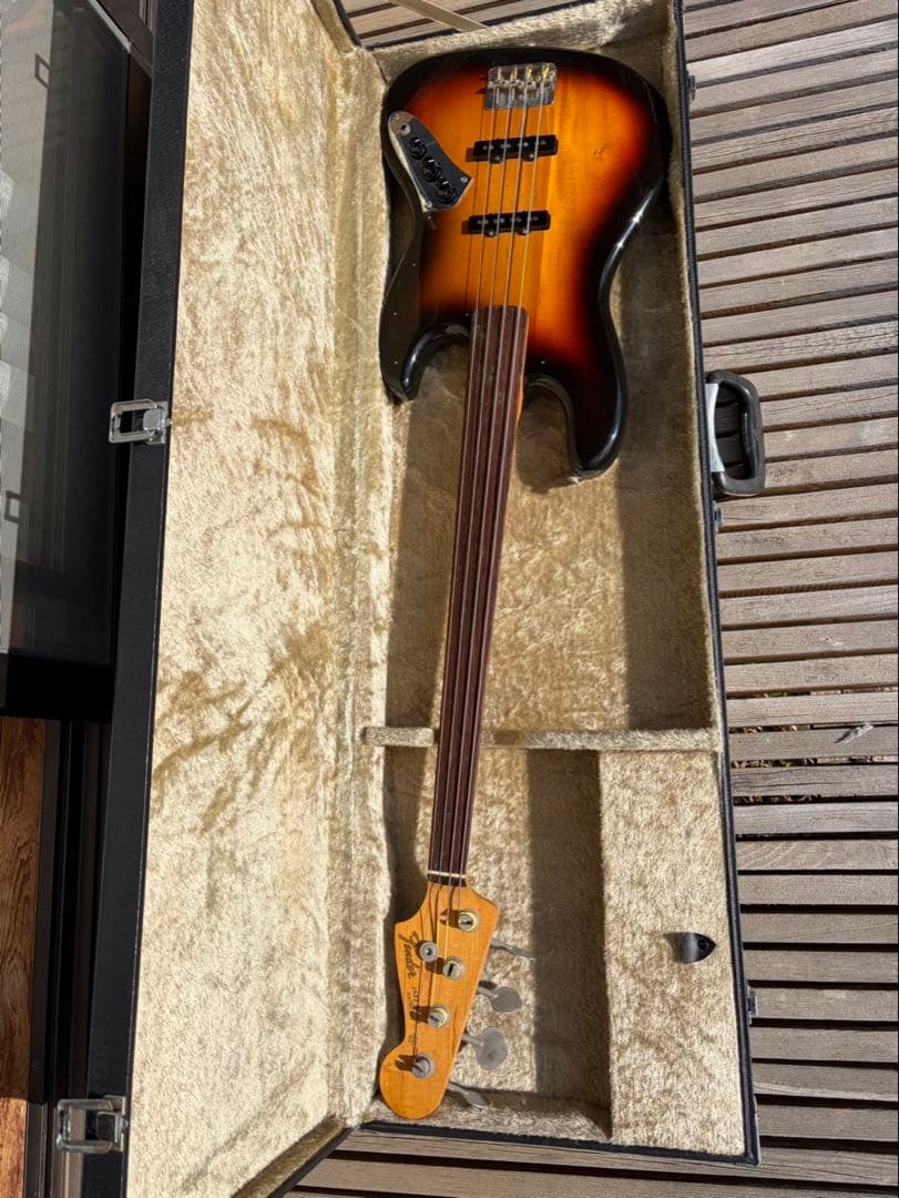 Fender Japan ジャズベース フレットレス ブラウンサンバースト