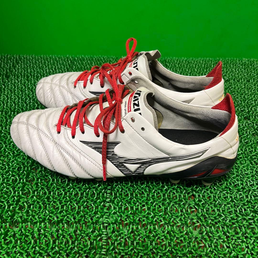 ミズノ サッカースパイク モレリア NEO 4 JAPAN(ホワイト×ブラック)