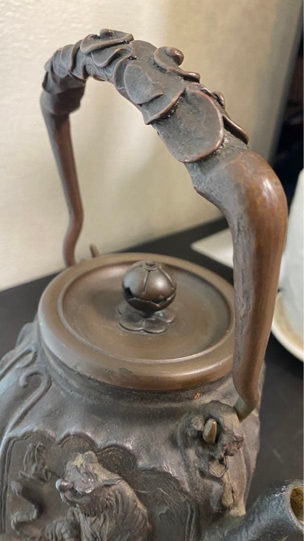 龍文堂造，大国造，彫刻装飾 ，鉄瓶