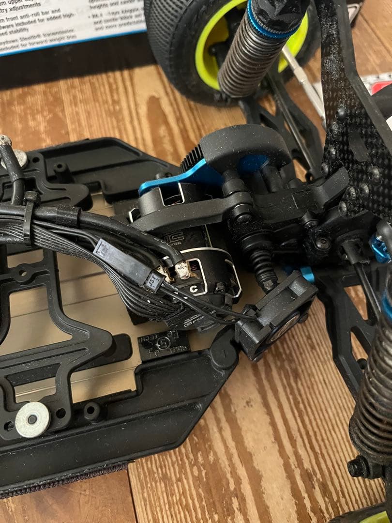 ASSOCIATED T6.4オフロードバギー