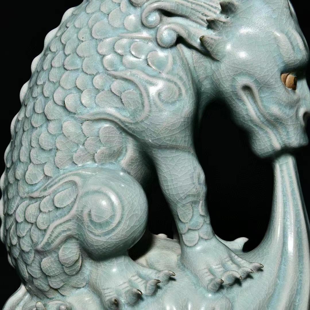 中国古美術・旧蔵の陶磁器、招福の瑞獣・19x30・案頭・置物・文房具・風水開運