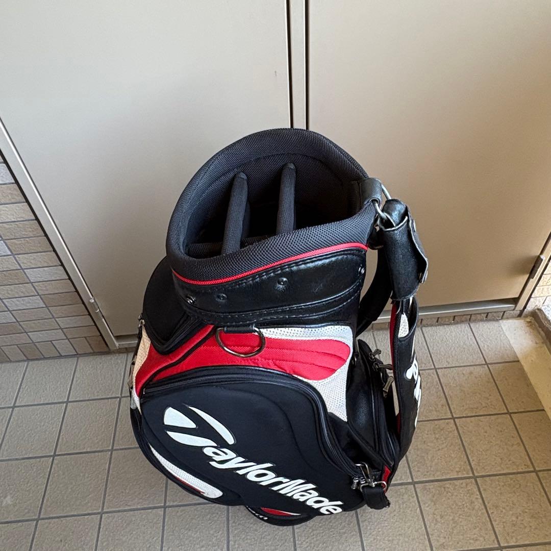 使用感　テーラーメイド 3点式 キャディバッグ 黒/赤 9.5型 6分割　ゴルフ