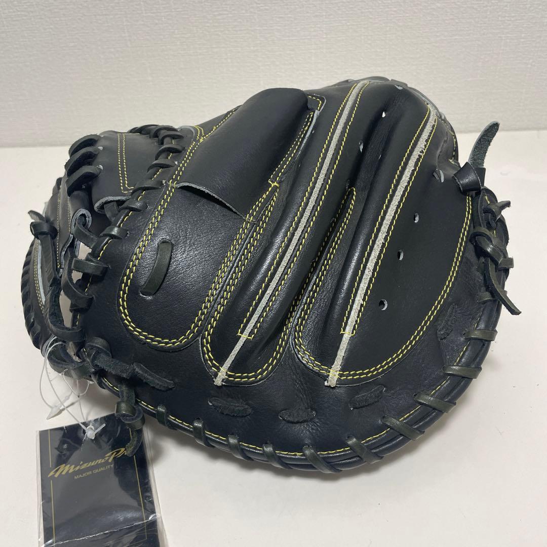 ミズノプロ 　硬式　キャッチャーミット　定価61,600円　1AJCH16000
