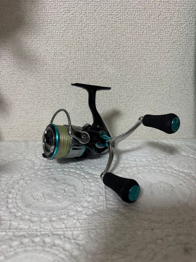 エメラルダス 2500S-LD スピニングリール