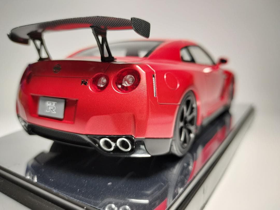 1/24 日産 R35 GTR プラモデル 完成品