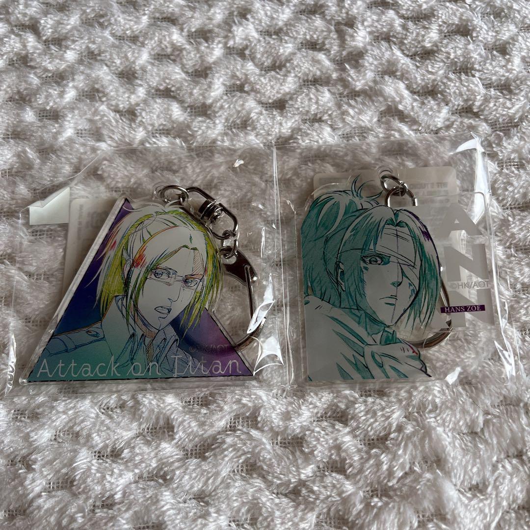 ★ 進撃の巨人 WIT STUDIO アクリルキーホルダー ハンジ