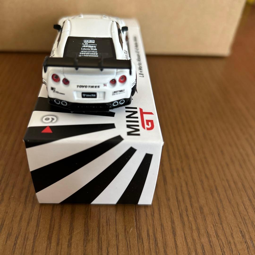 ミニカー LB Nissan GT-R Matte White MINI GT