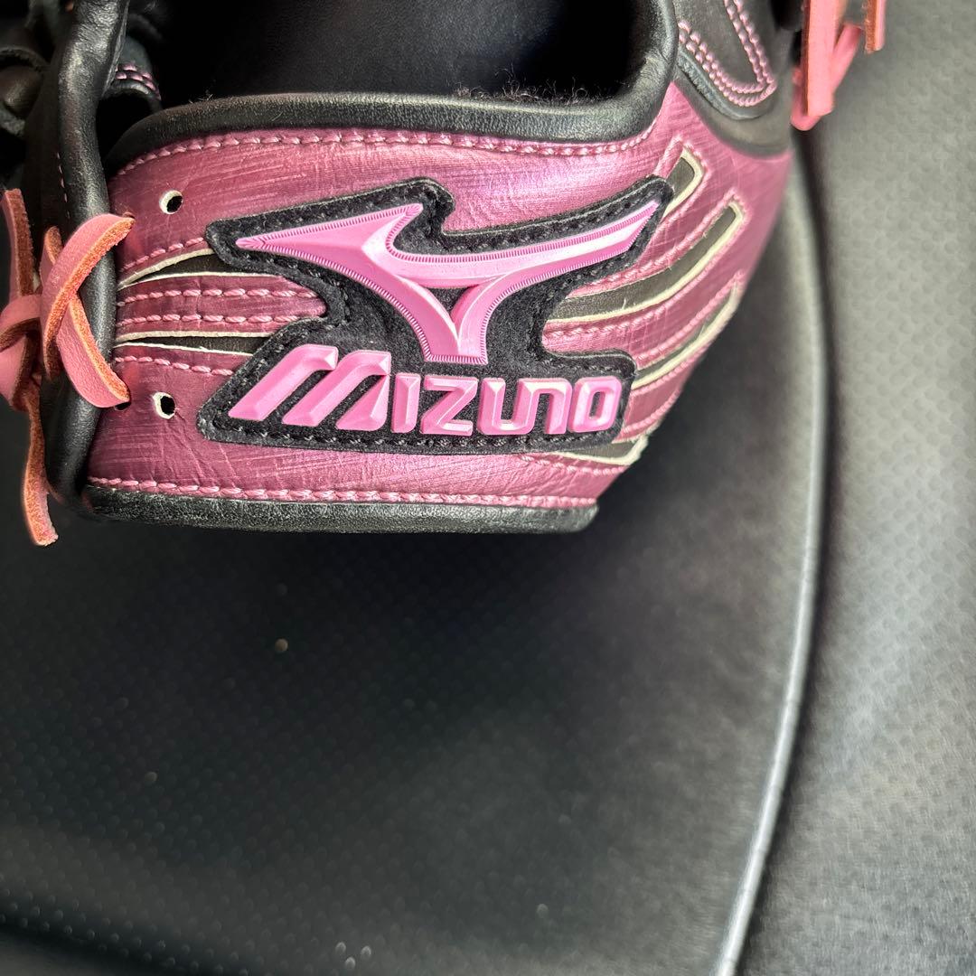 Mizuno 軟式グローブ 黒/ピンク　ブレイブスピリット