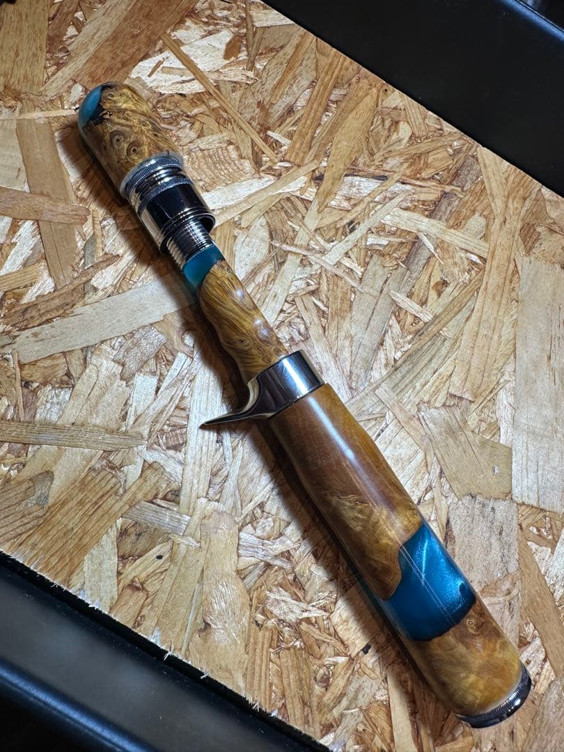 ハンドメイドグリップ　ハイブリッドウッド　トップウォーター渓流ブライトリバー