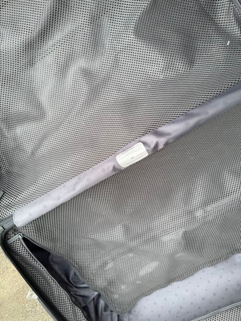 リモワ rimowa ジャンク部品取り エッセンシャルライト ルフトハンザ