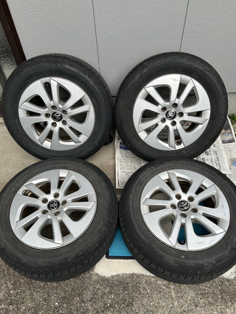 50プリウス純正タイヤ　15インチ　トヨタ　プリウス