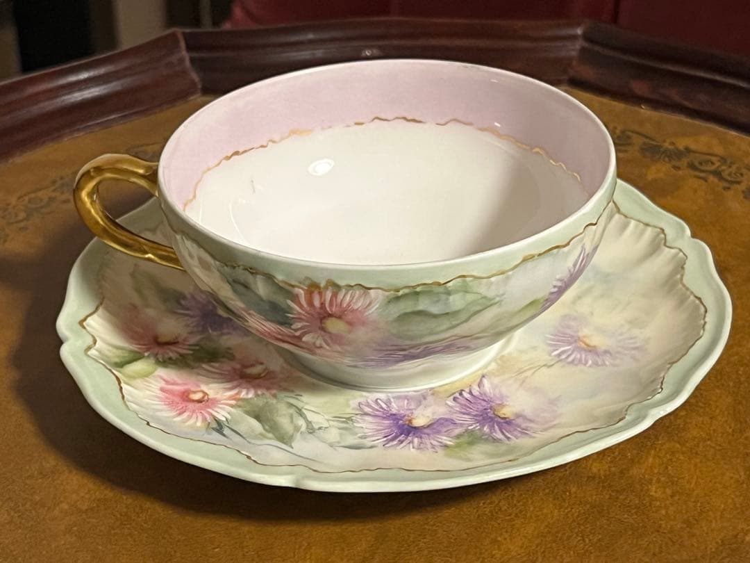 リモージュ　暈しハンドペイント　花柄陶器カップとソーサーセット