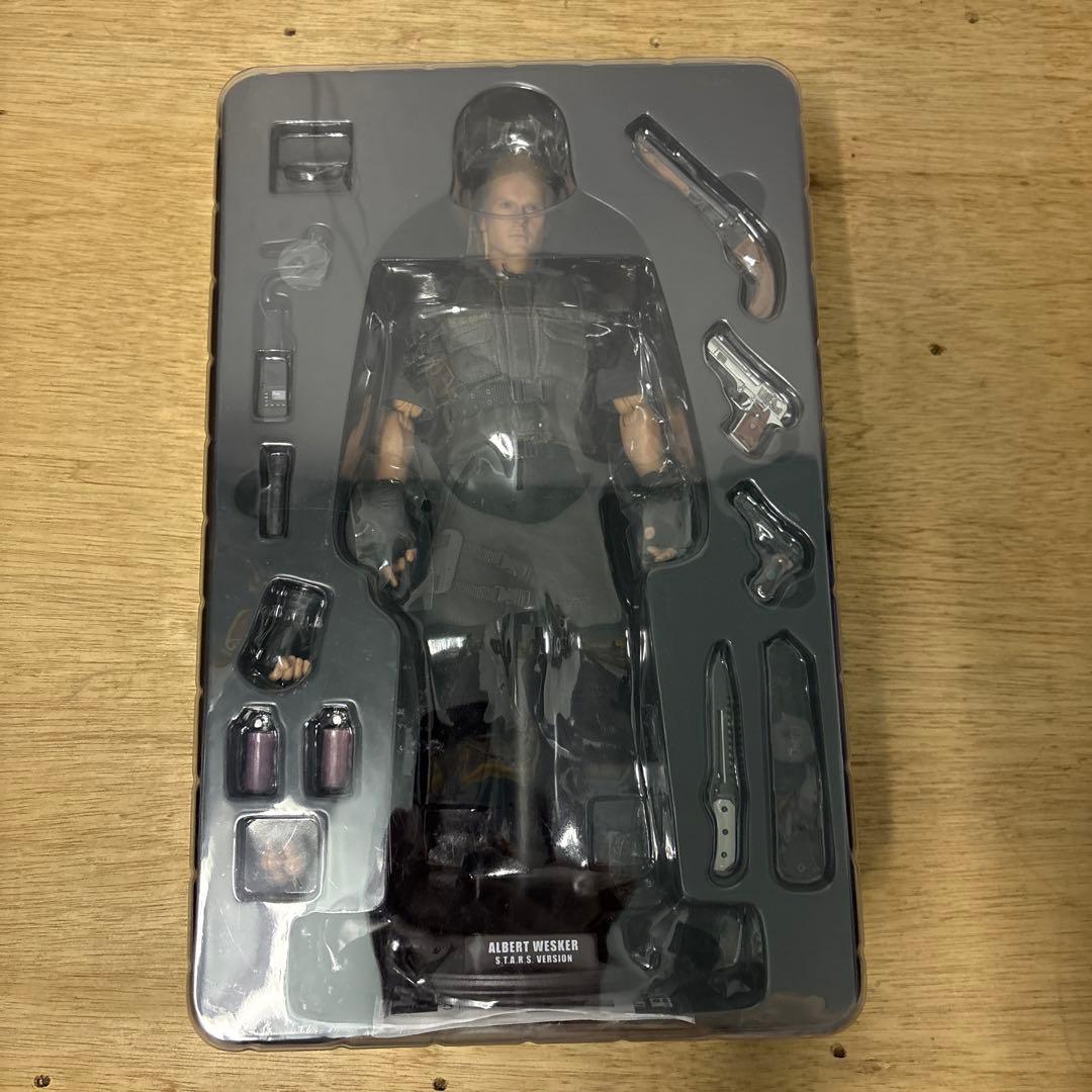 ホットトイズ バイオハザード5 アルバート・ウェスカー S.T.A.R.S版