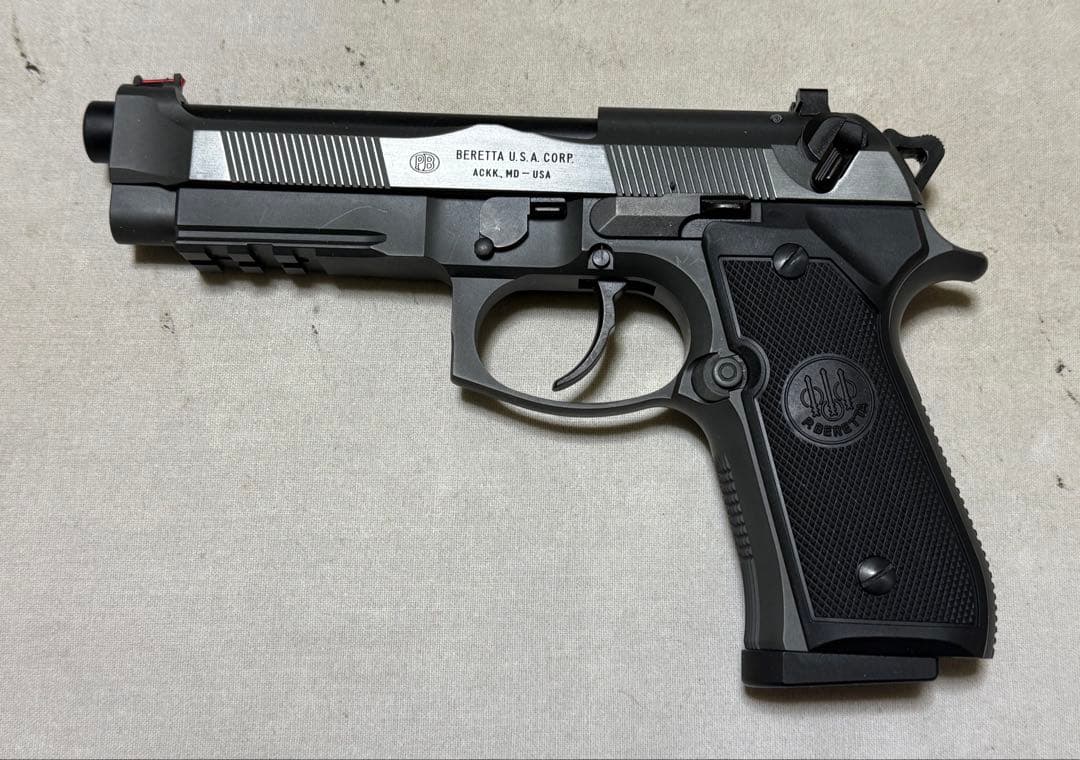 HW樹脂 WA ベレッタM92FS ブリガディアエリート オマケ 訳有美品(1)