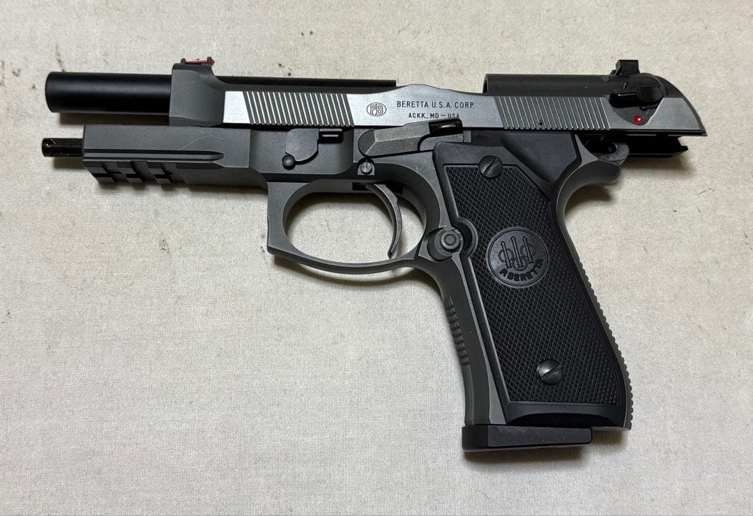 HW樹脂 WA ベレッタM92FS ブリガディアエリート オマケ 訳有美品(1)