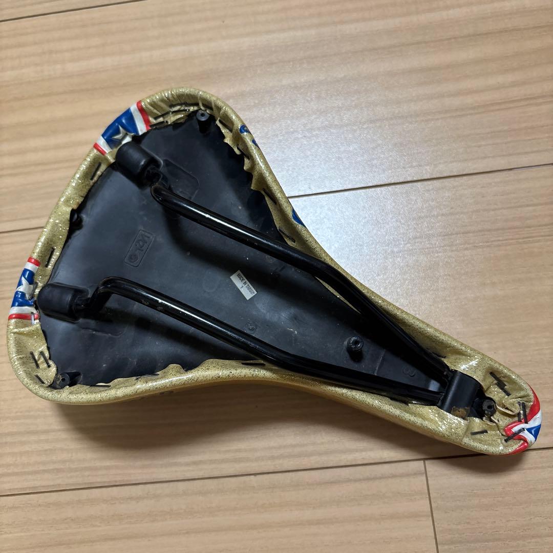 K*g様 BMX サドル