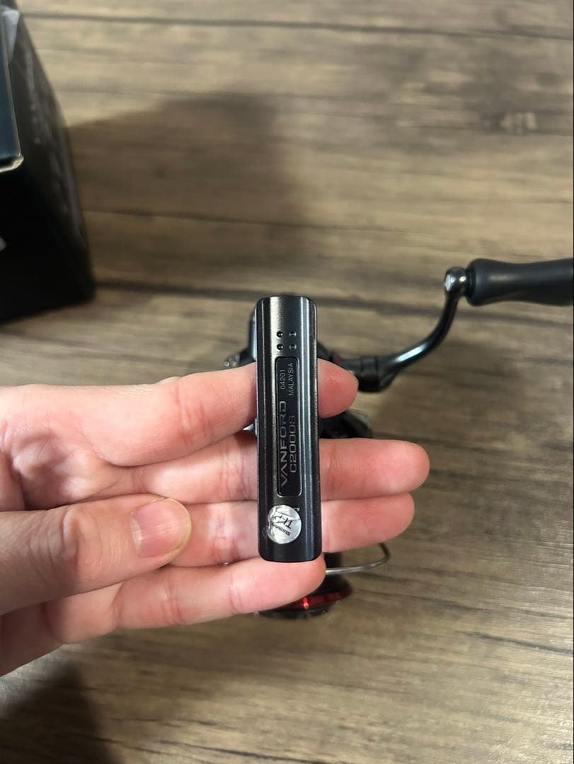 シマノ　20 ヴァンフォードC2000S スピニングリール