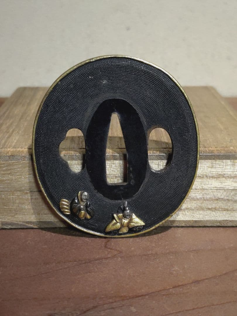 赤銅 魚子地 象嵌 人物 鍔 武者 僧侶 金工 武具 刀装具