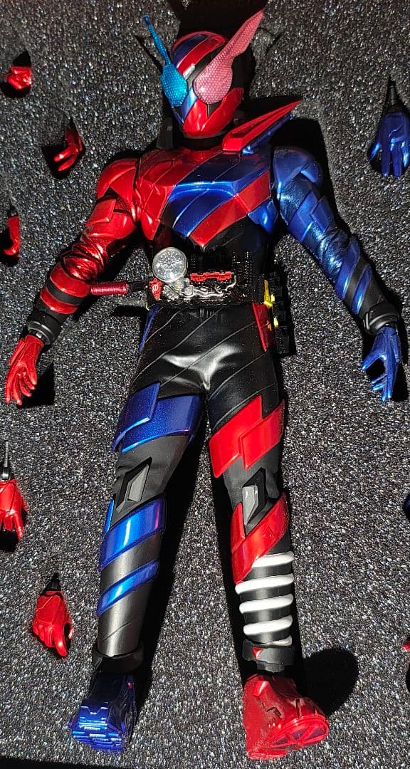 RAH GENESIS　仮面ライダービルド ラビットタンクフォーム　開封品