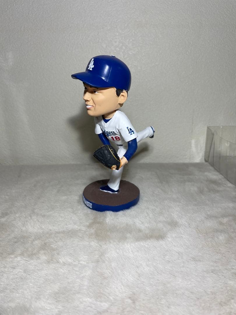 山本由伸 ボブルヘッド人形　ドジャーススタジアム限定配布 フィギュア