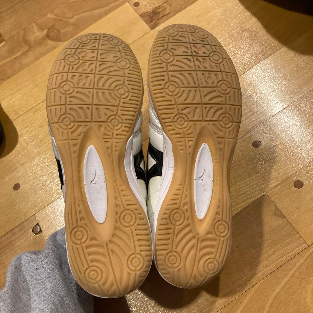 ミズノ　モレリア　フットサルシューズ　26.5