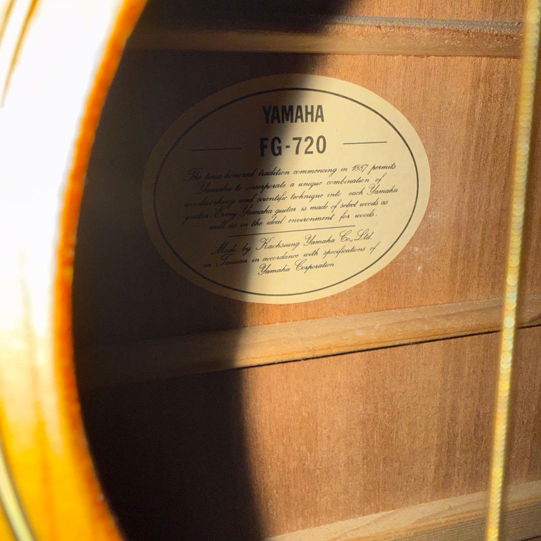 アコースティックギター　YAMAHA FG-720