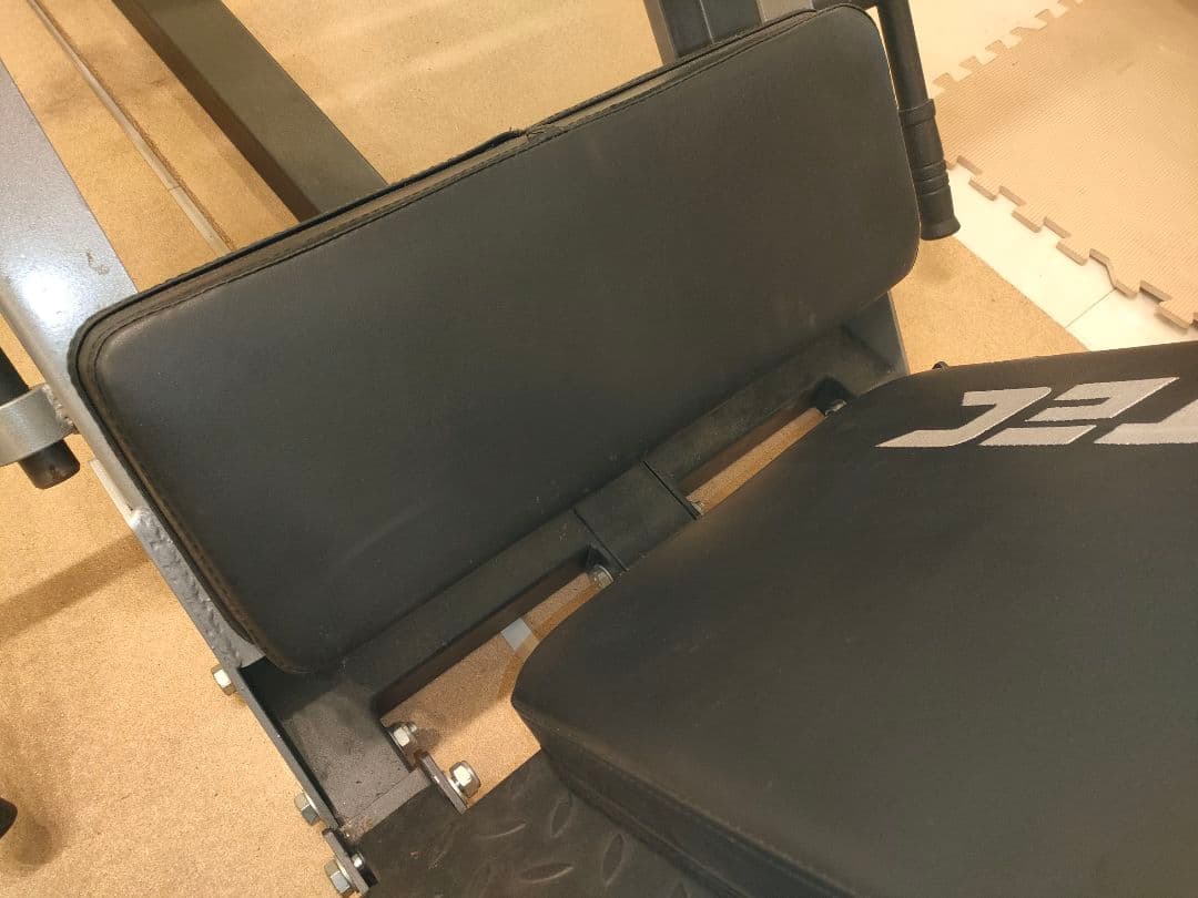 レッグプレスマシンLPM5-HPM/IROTEC（アイロテック）