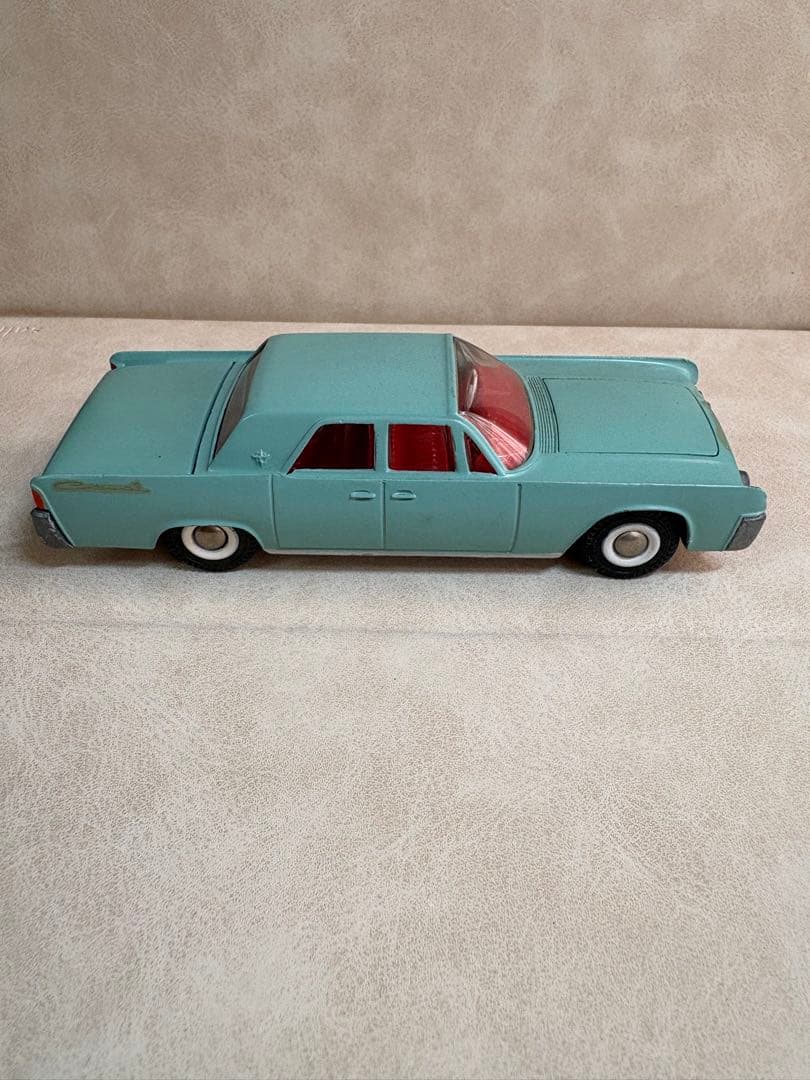 ヴィンテージミニカー　フォードリンカーン コンチネンタル テクノ・デンマーク