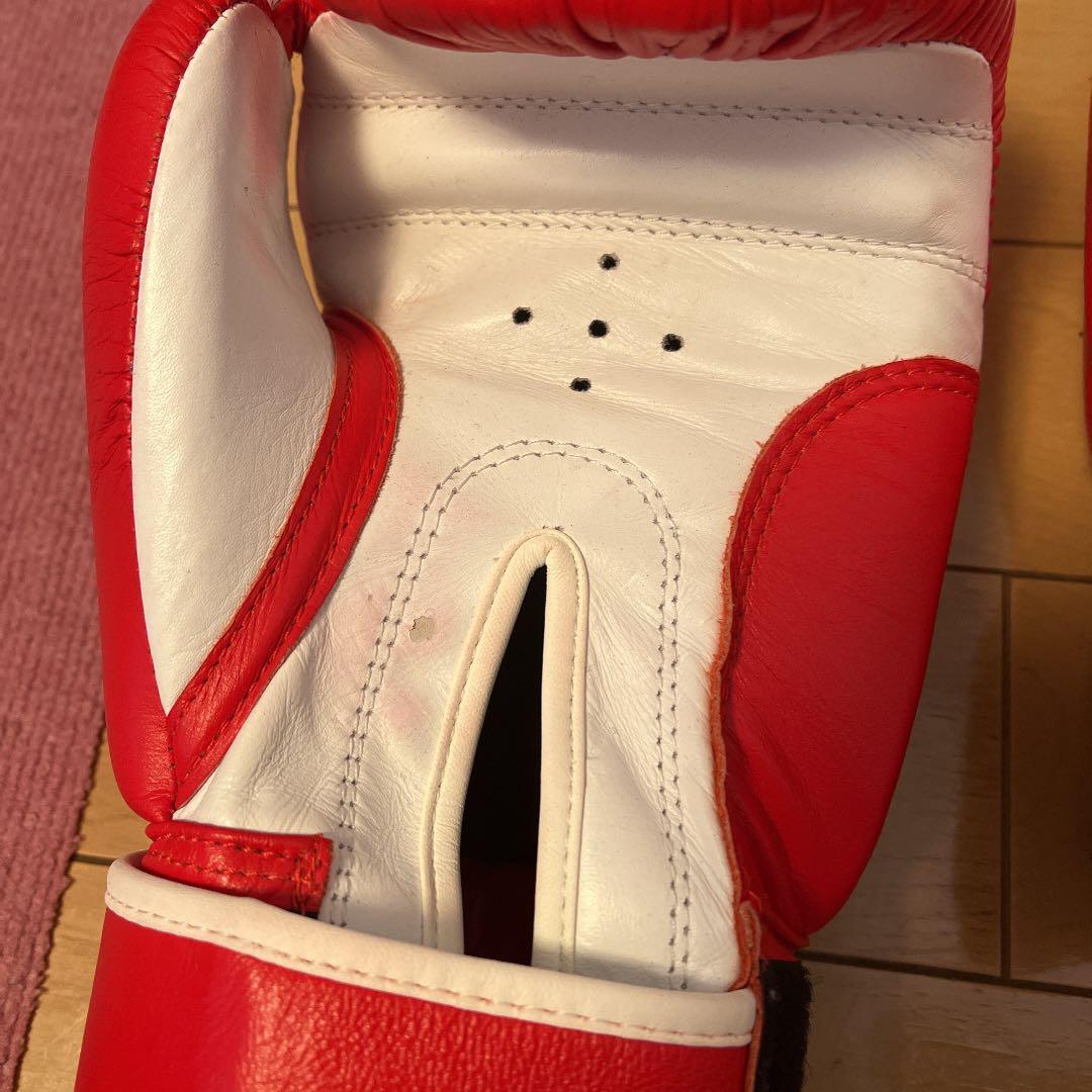 美品ボクシンググローブ