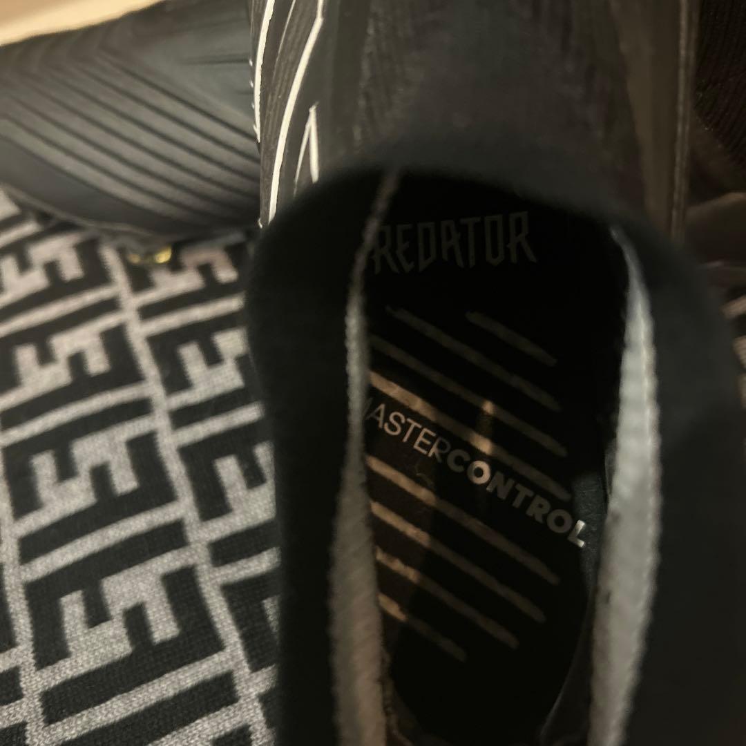 アディダス　プレデタースパイク