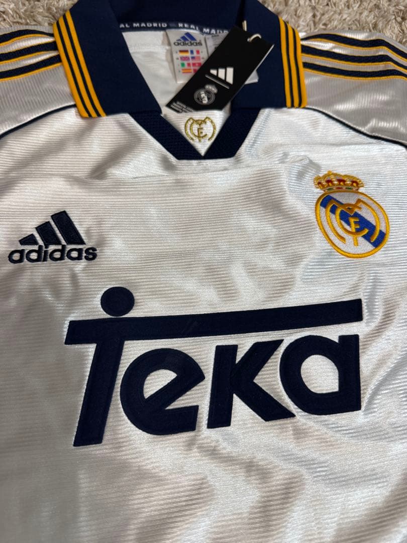 正規品新品未使用 レアルマドリード 復刻版 99/00 レプリカユニフォーム