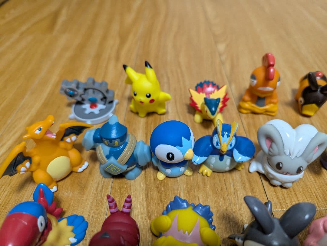 ポケモン　ソフビ　86体まとめ売り（ブラック・ホワイト多）