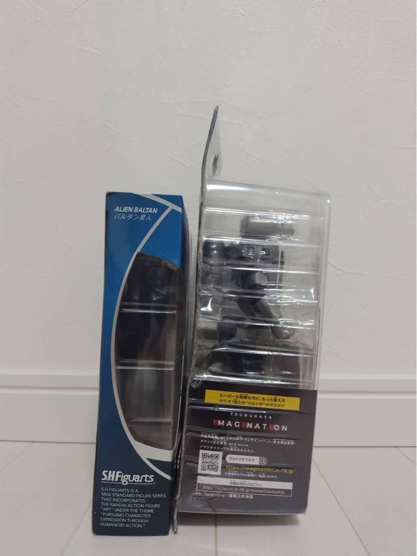 SHフィギュアーツ バルタン星人、特空機1号セブンガー フィギュアセット