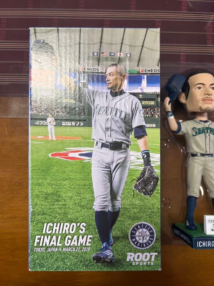 イチロー、現役最後のボブルヘッド人形!大谷翔平選手とのトレーディングカード付!
