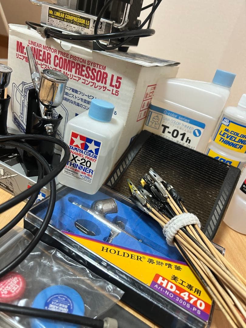 Mr. LINEAR COMPRESSOR L5 付属品多数タミヤエアブラシ等。