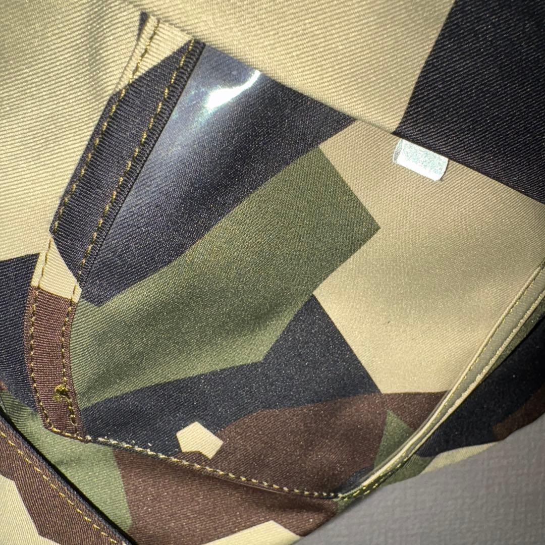 超美品　DESCENTE ヒートナビ 子供用スキーウェア 上下セット 130