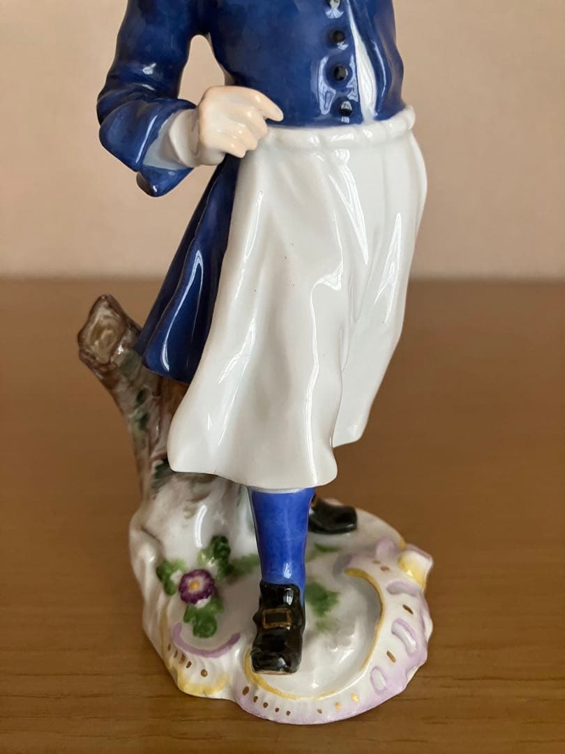 マイセン☆物売りシリーズ☆パン屋さんフィギュリン　人形