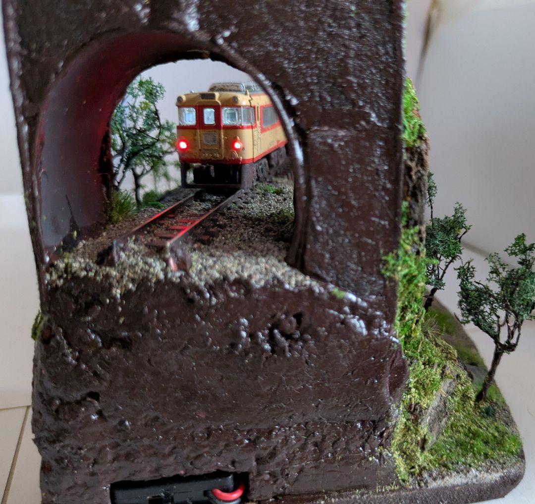 Nゲージ・ミニジオラマ　夏の旅〜渓流を渡る【商談品】