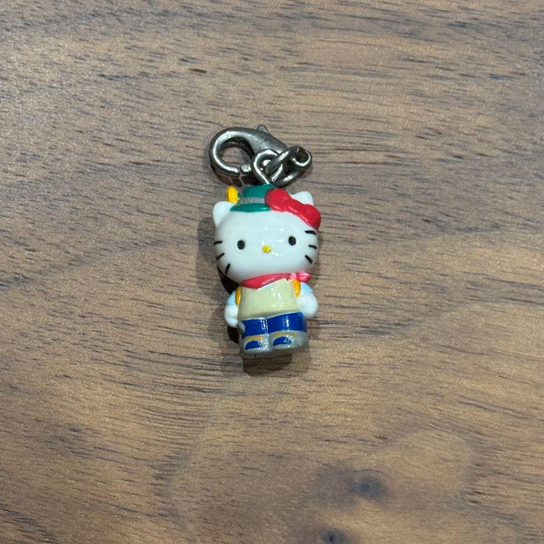 ご当地キティ ジッパーチャーム 12体セット