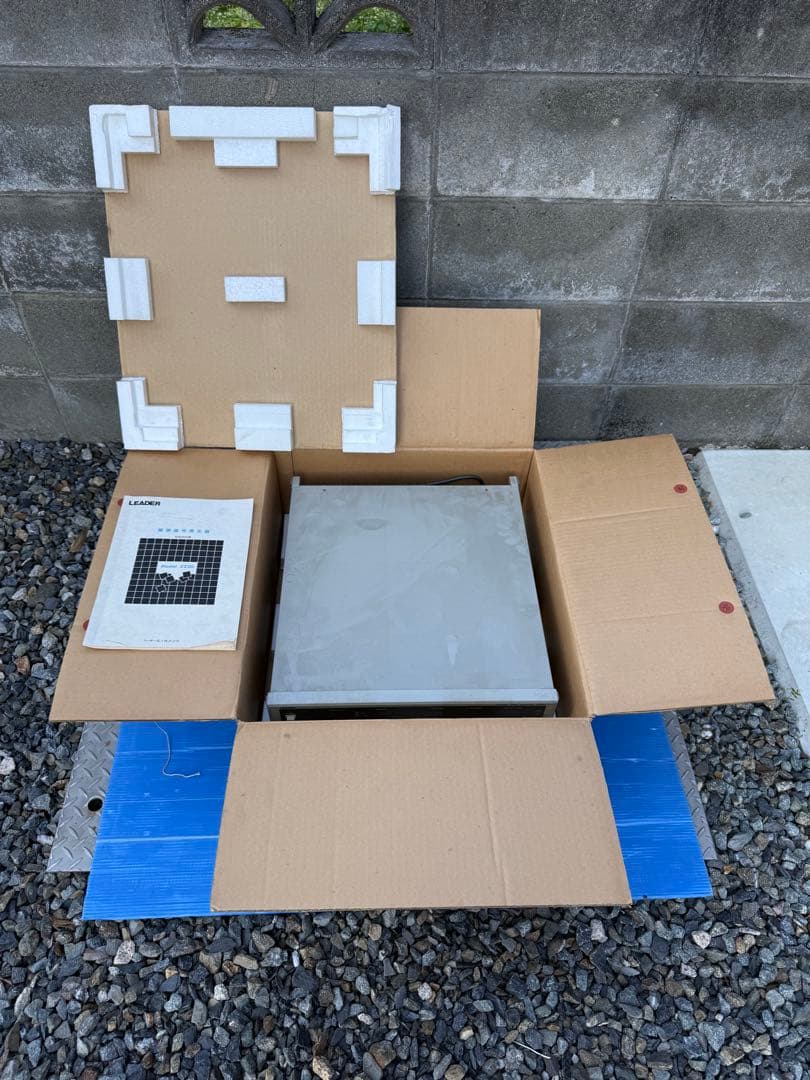 LEADER 3220 シグナルジェネレーター標準信号発生器リーダー電子ジャンク